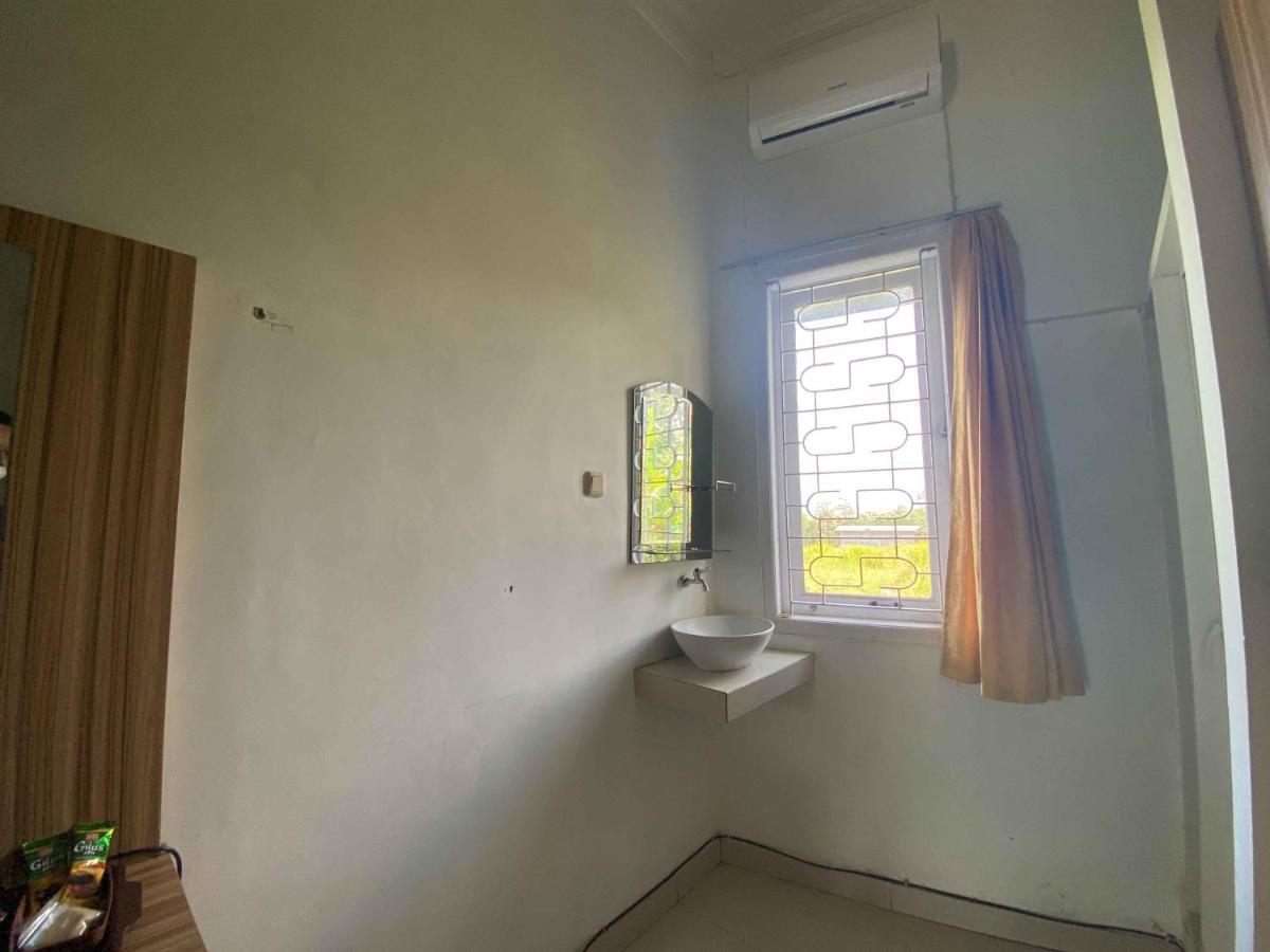 Ana Inn Ambarawa Mitra Reddoorz Семаранг Экстерьер фото